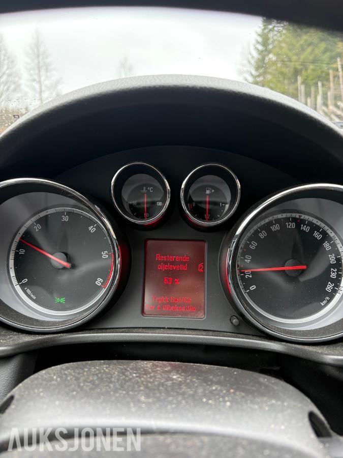 2009 Opel Insignia 2.0 diesel 110hk reparasjonsobjekt 