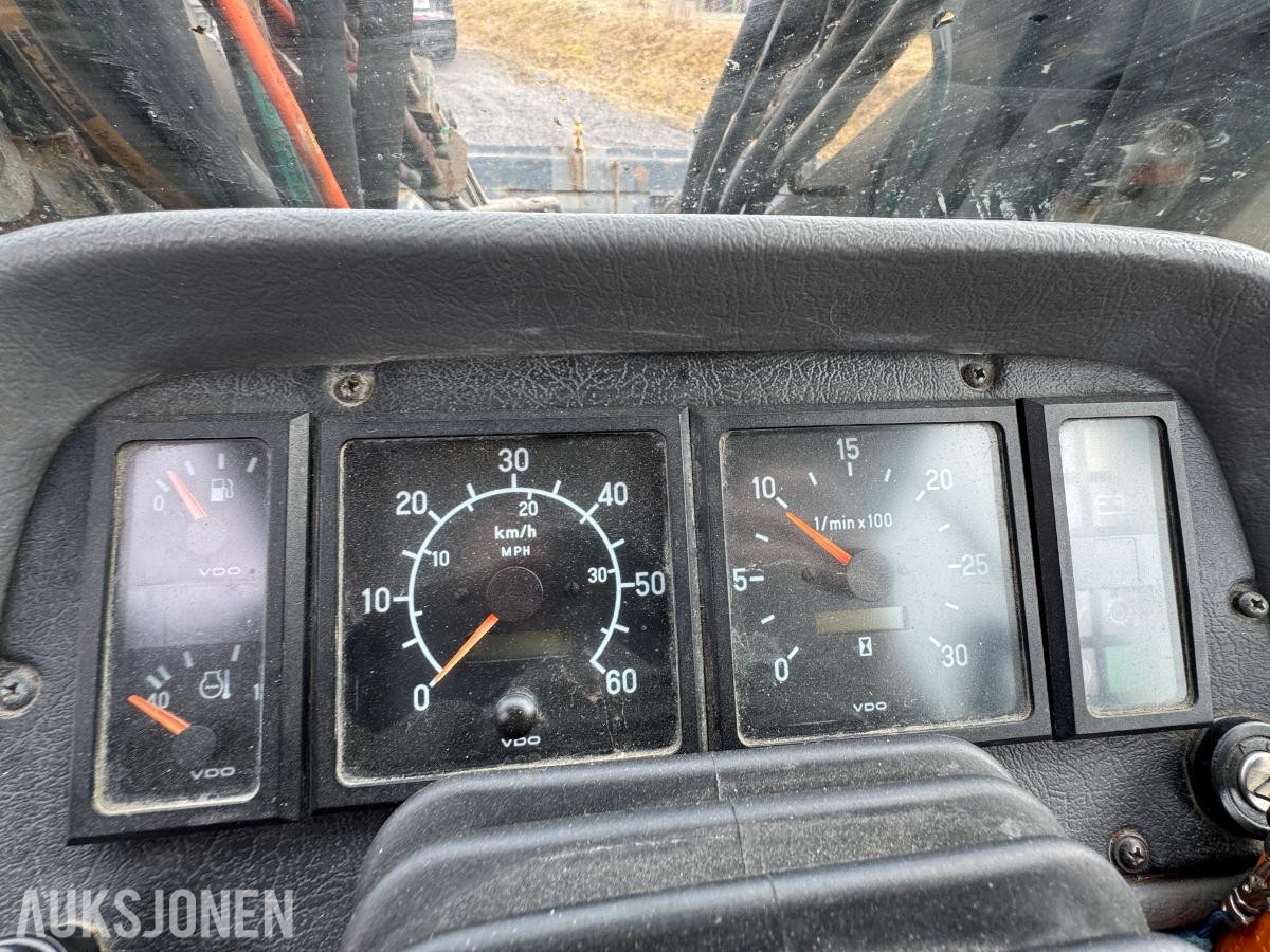 2005 Lundberg 6200 LSE hjullaster med skuffe