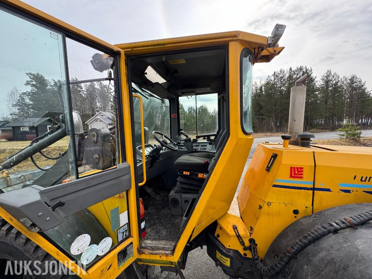 2005 Lundberg 6200 LSE hjullaster med skuffe