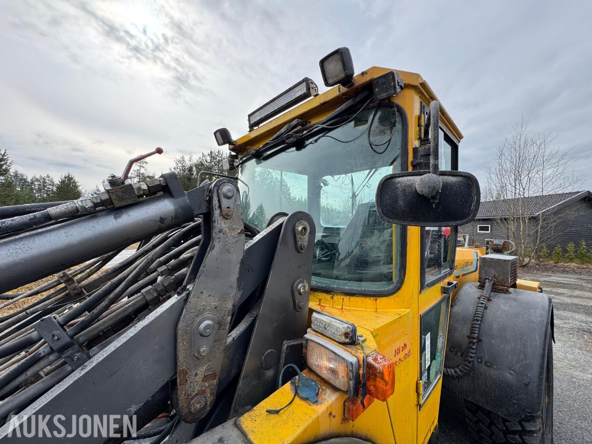 2005 Lundberg 6200 LSE hjullaster med skuffe