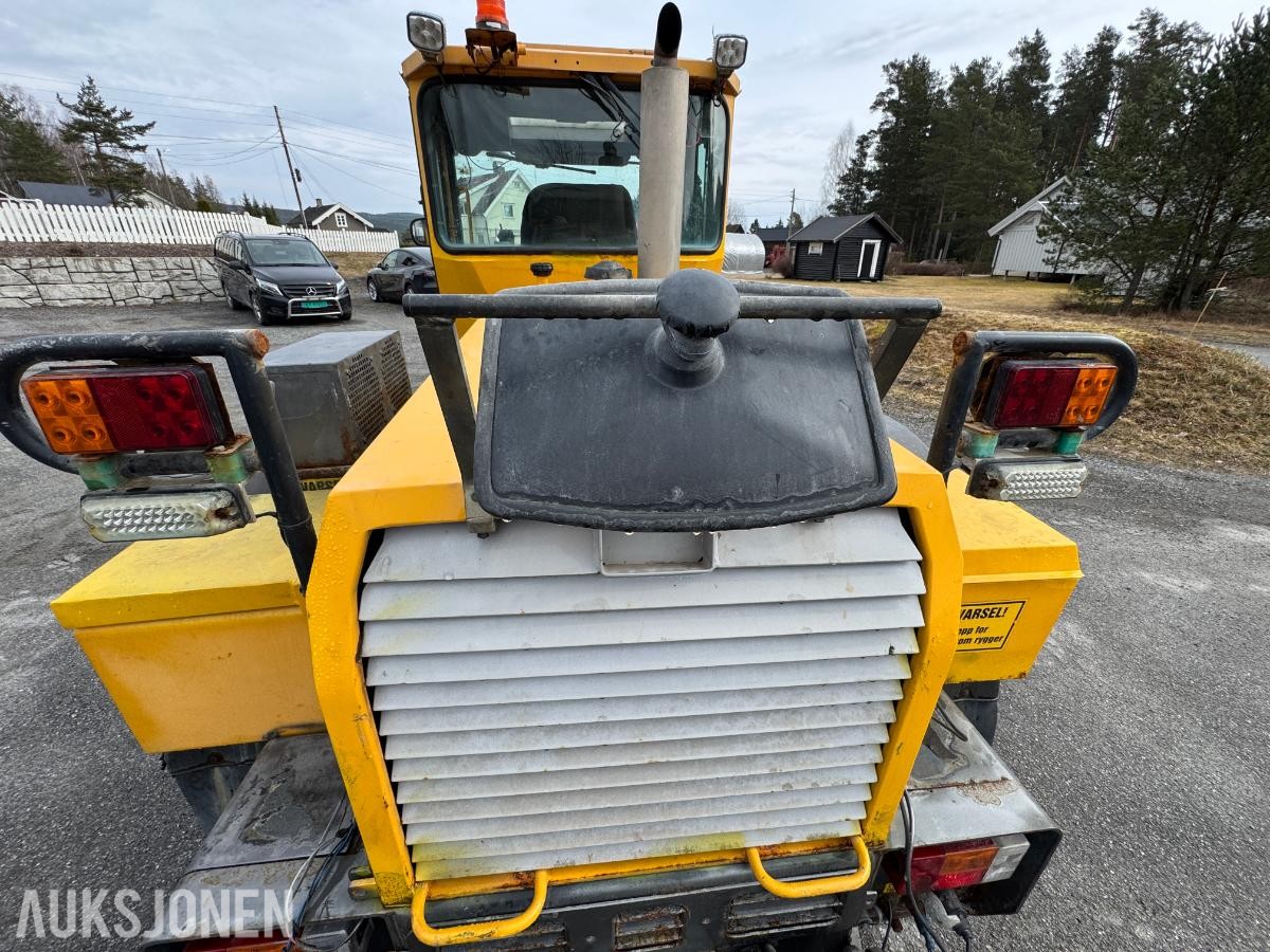 2005 Lundberg 6200 LSE hjullaster med skuffe