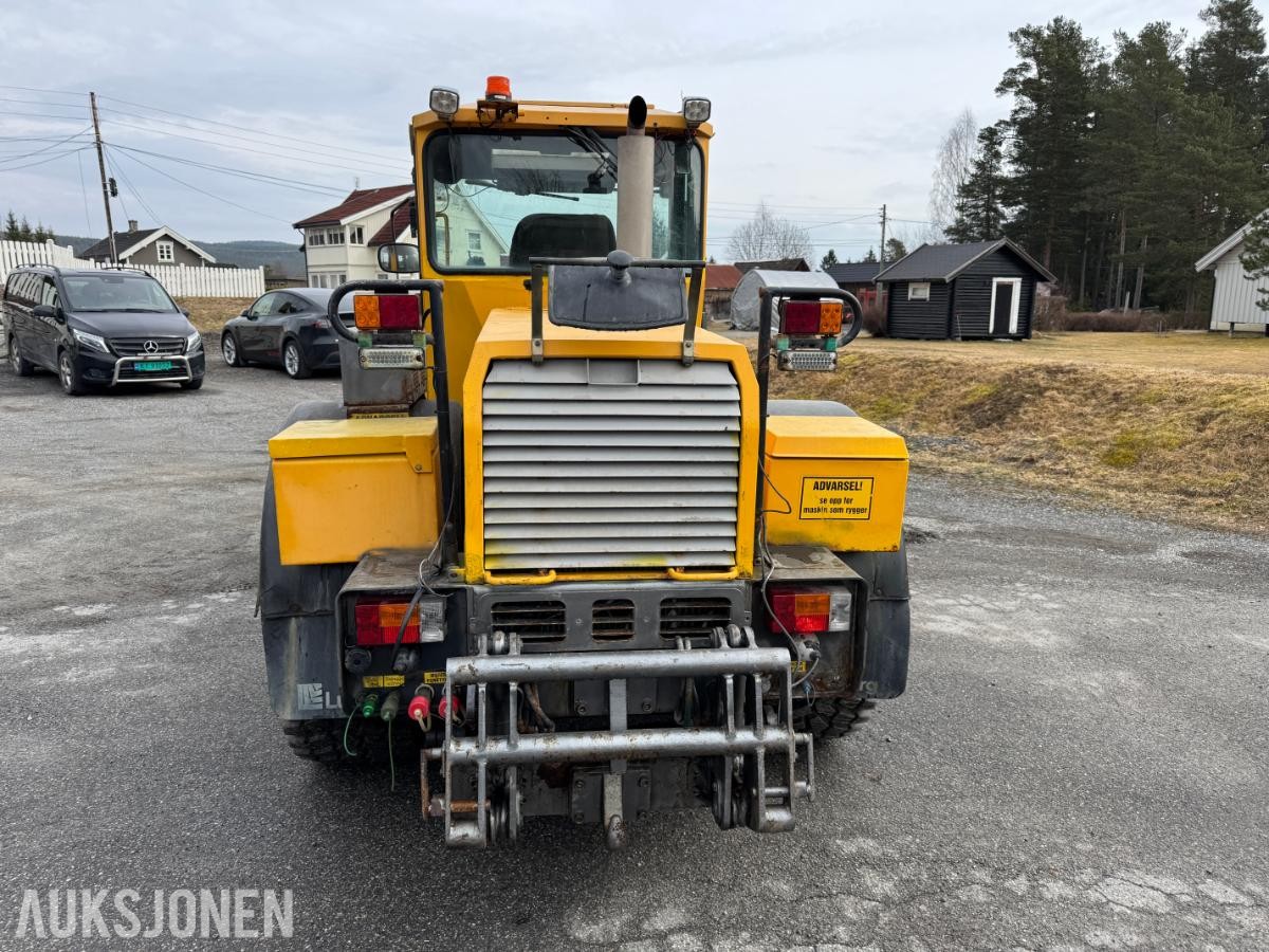 2005 Lundberg 6200 LSE hjullaster med skuffe