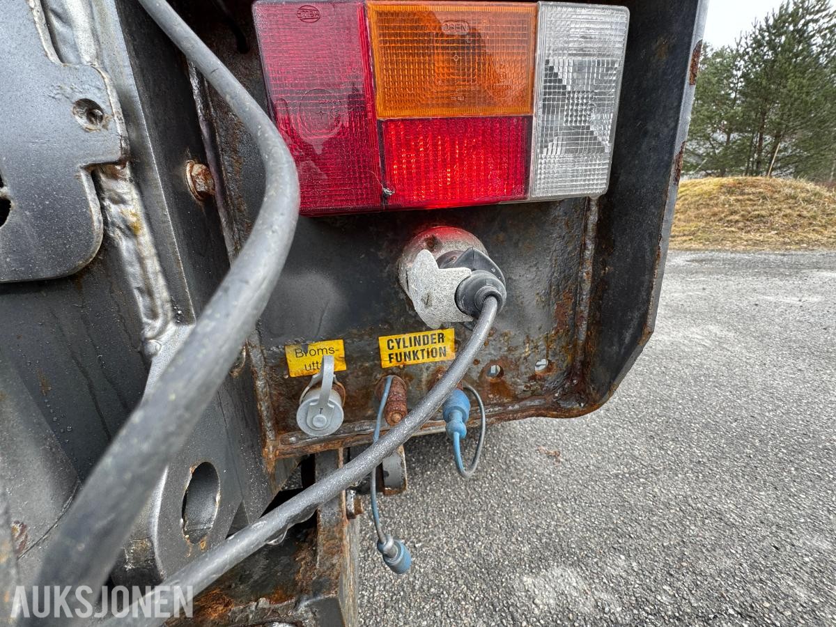 2005 Lundberg 6200 LSE hjullaster med skuffe