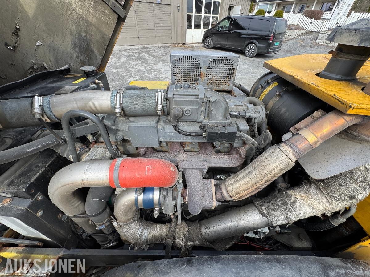 2005 Lundberg 6200 LSE hjullaster med skuffe