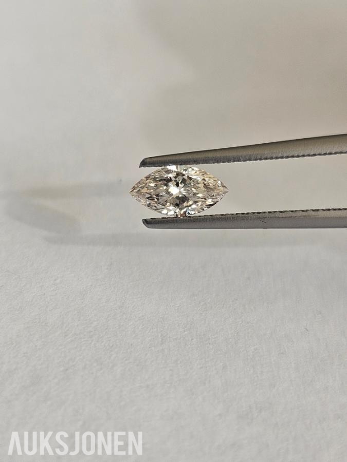 (GIA) 0.50CT HØYKVALITETS MARQUISESLIPT NATURLIG DIAMANT. J/VS2.