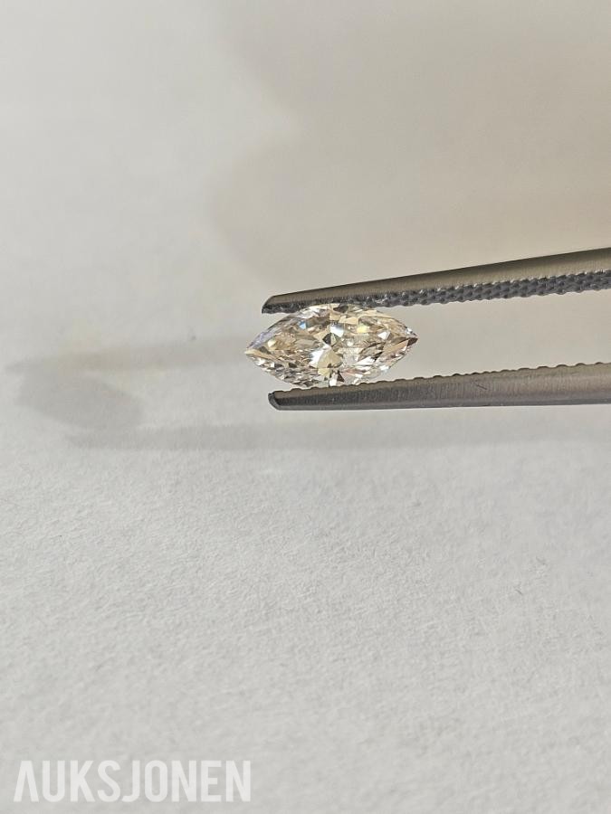 (GIA) 0.50CT HØYKVALITETS MARQUISESLIPT NATURLIG DIAMANT. J/VS2.
