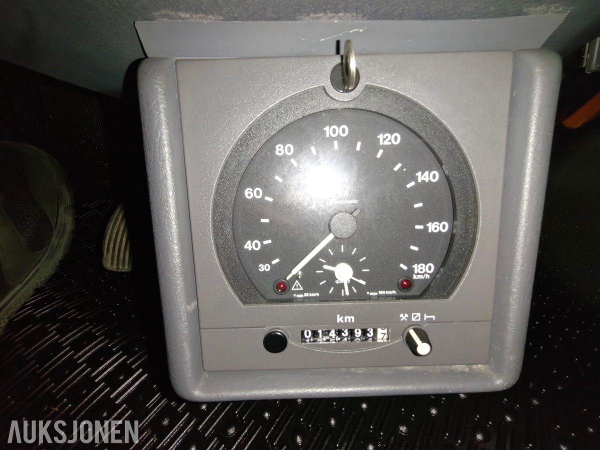 1999 Peugeot varebil med kun 14.614 km