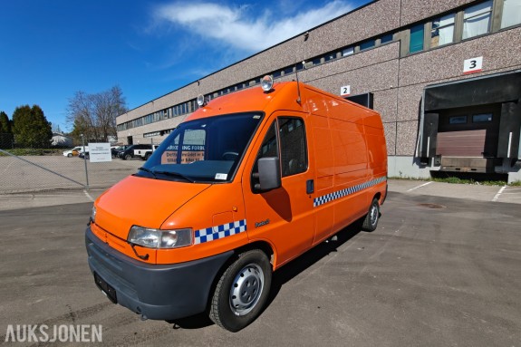 1999 Peugeot varebil med kun 14.614 km
