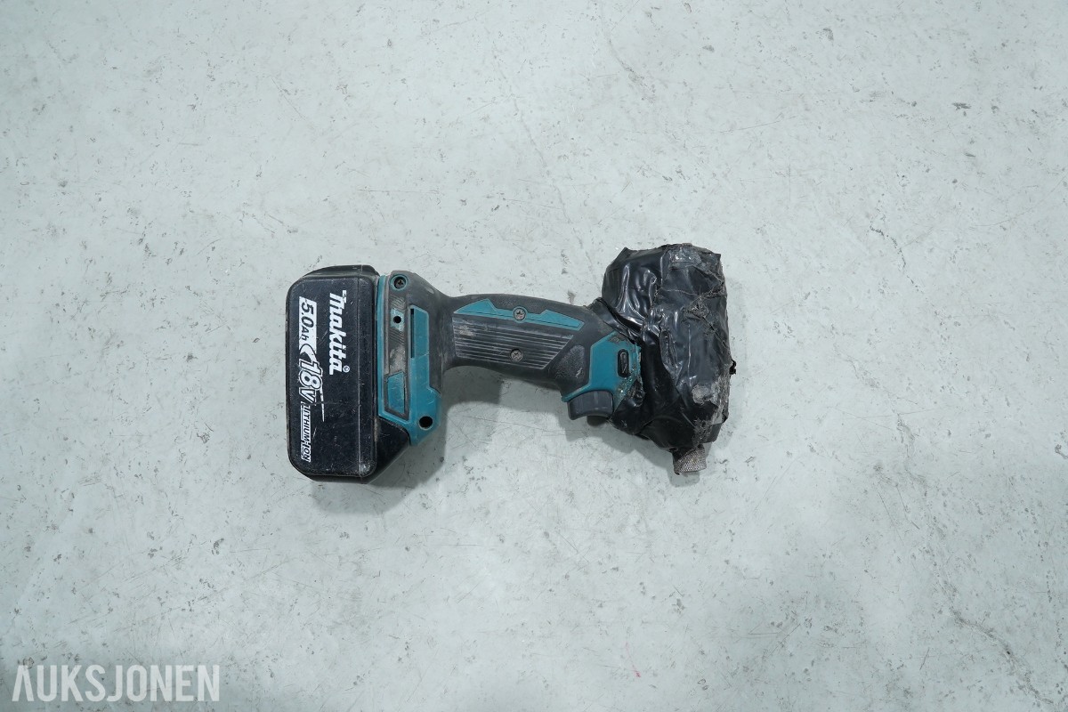 Stor verktøypakke / parti – Makita, Stanley, Milwaukee, hullsager, gassflasker m.m.