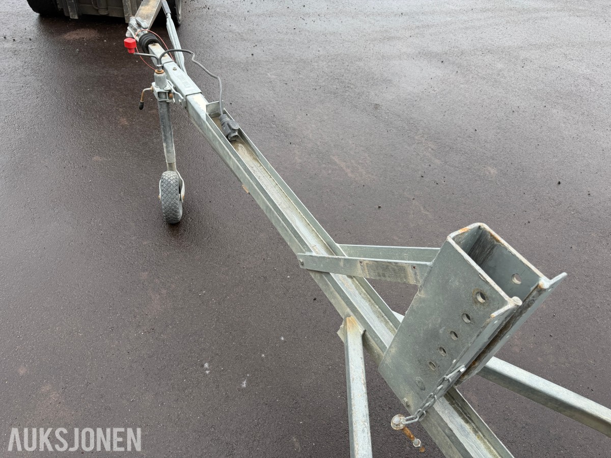 2013 TILHENGER - TREDAL T-75-BOR
