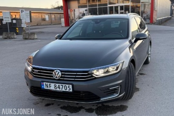 2017 Volkswagen Passat 1.4 TSI 272hk DSG Adaptiv CruisekontrollLED-lys