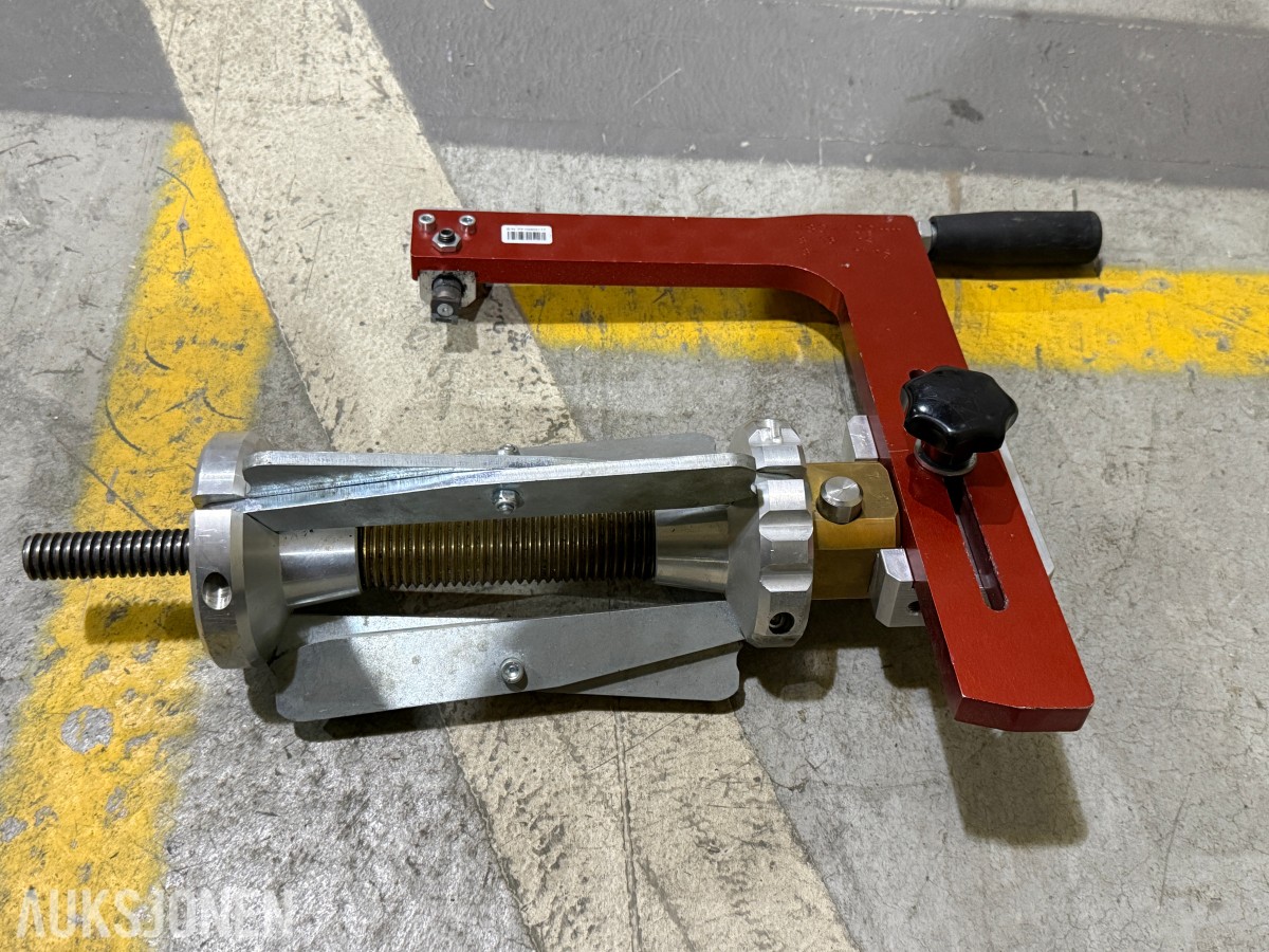 Rørklemme/avstengningsverktøy 180–400 mm + RIDGID 326 flenseverktøy i koffert
