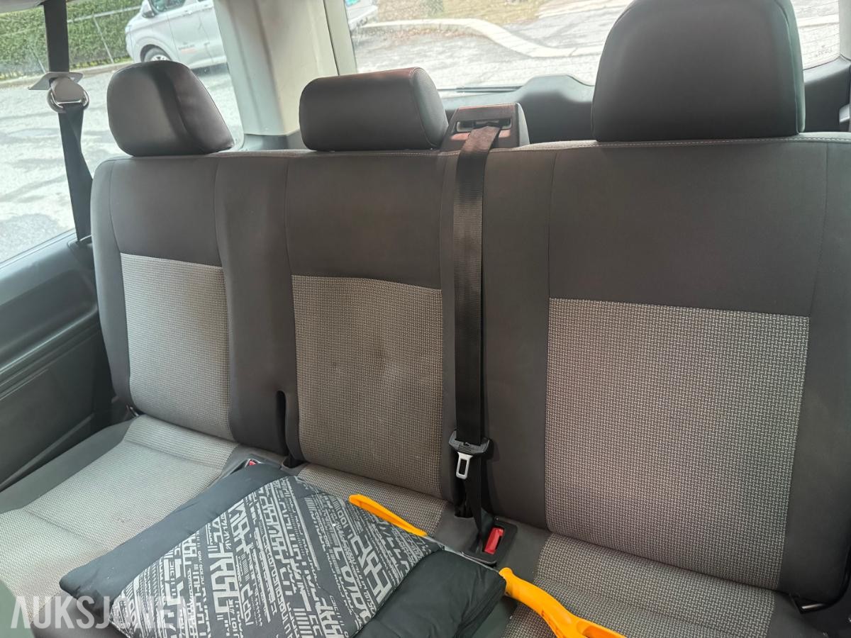 2015 Volkswagen Caravelle 2.0 114hk Diesel 8-seter Skyvedører Cruise control