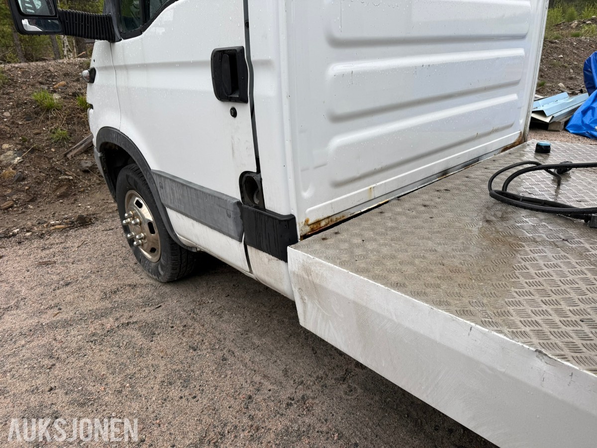 2003 Iveco Daily trekkvogn m / tralle 2.8-145 D, 286186km