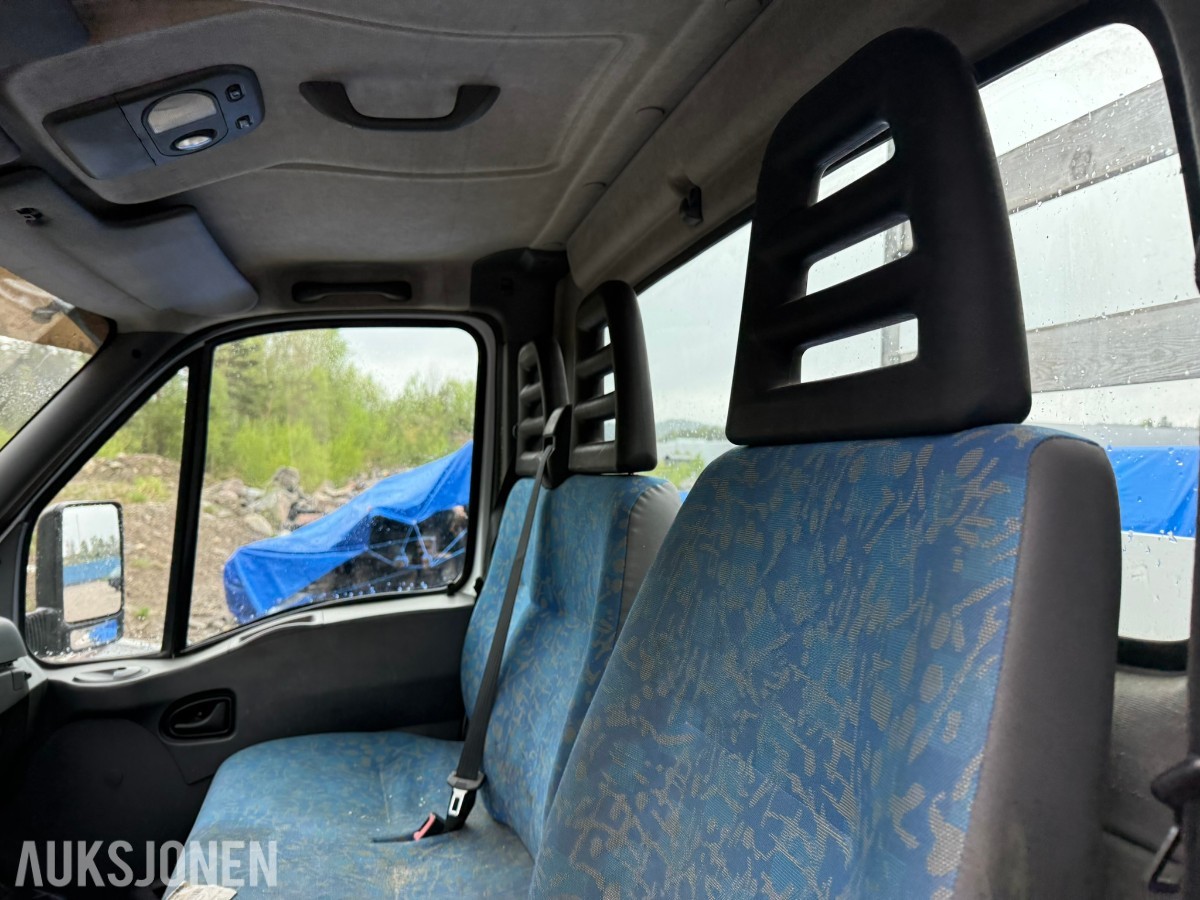 2003 Iveco Daily trekkvogn m / tralle 2.8-145 D, 286186km