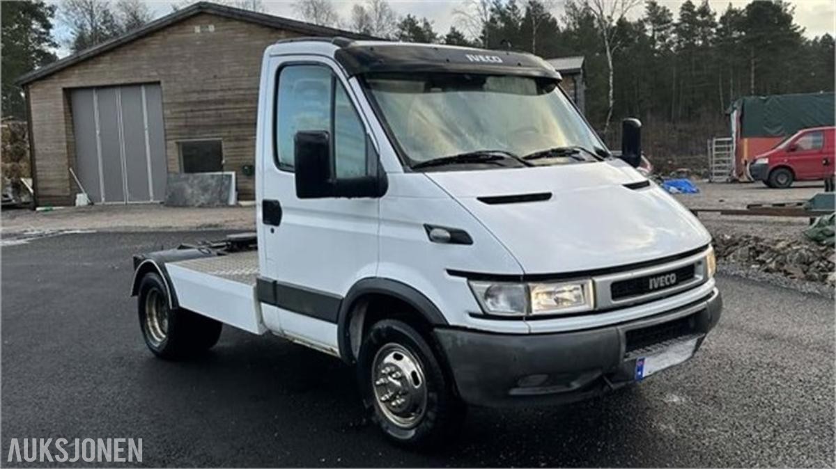 2003 Iveco Daily trekkvogn m / tralle 2.8-145 D, 286186km