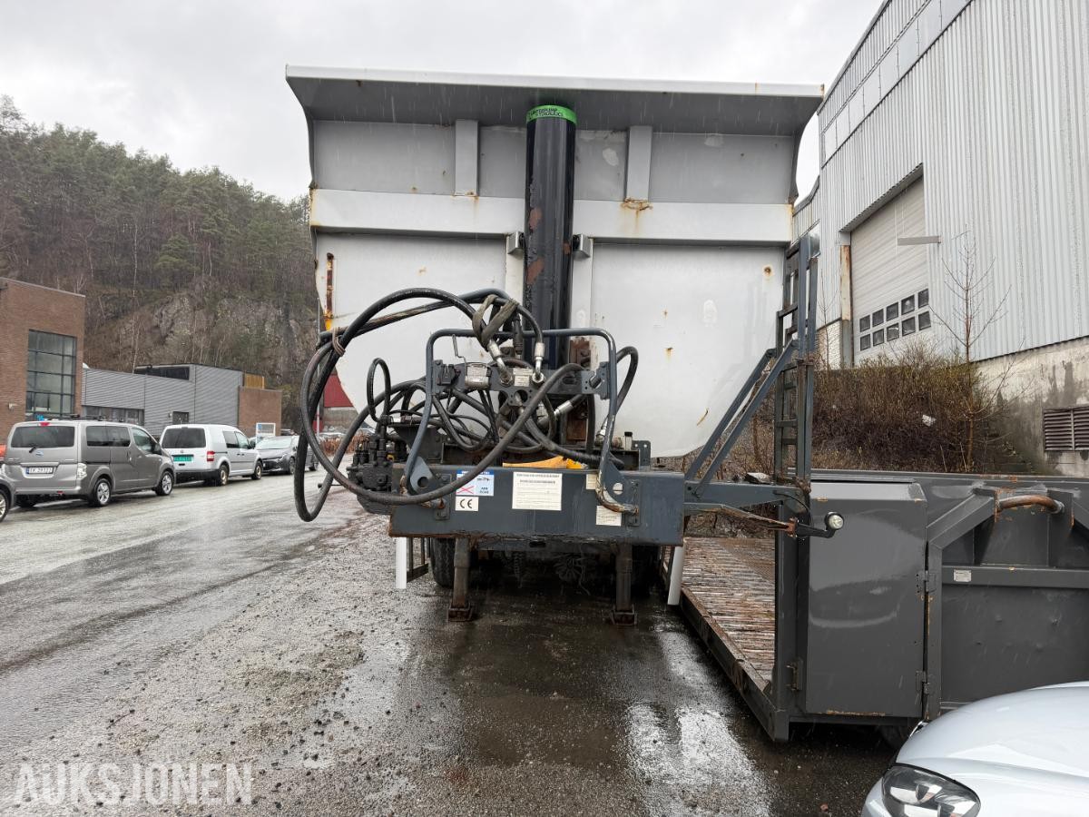 2014 Lagendorf SKS-HS 25/33 tippsemi