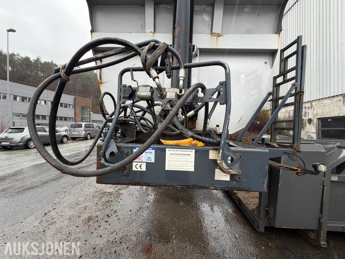 2014 Lagendorf SKS-HS 25/33 tippsemi