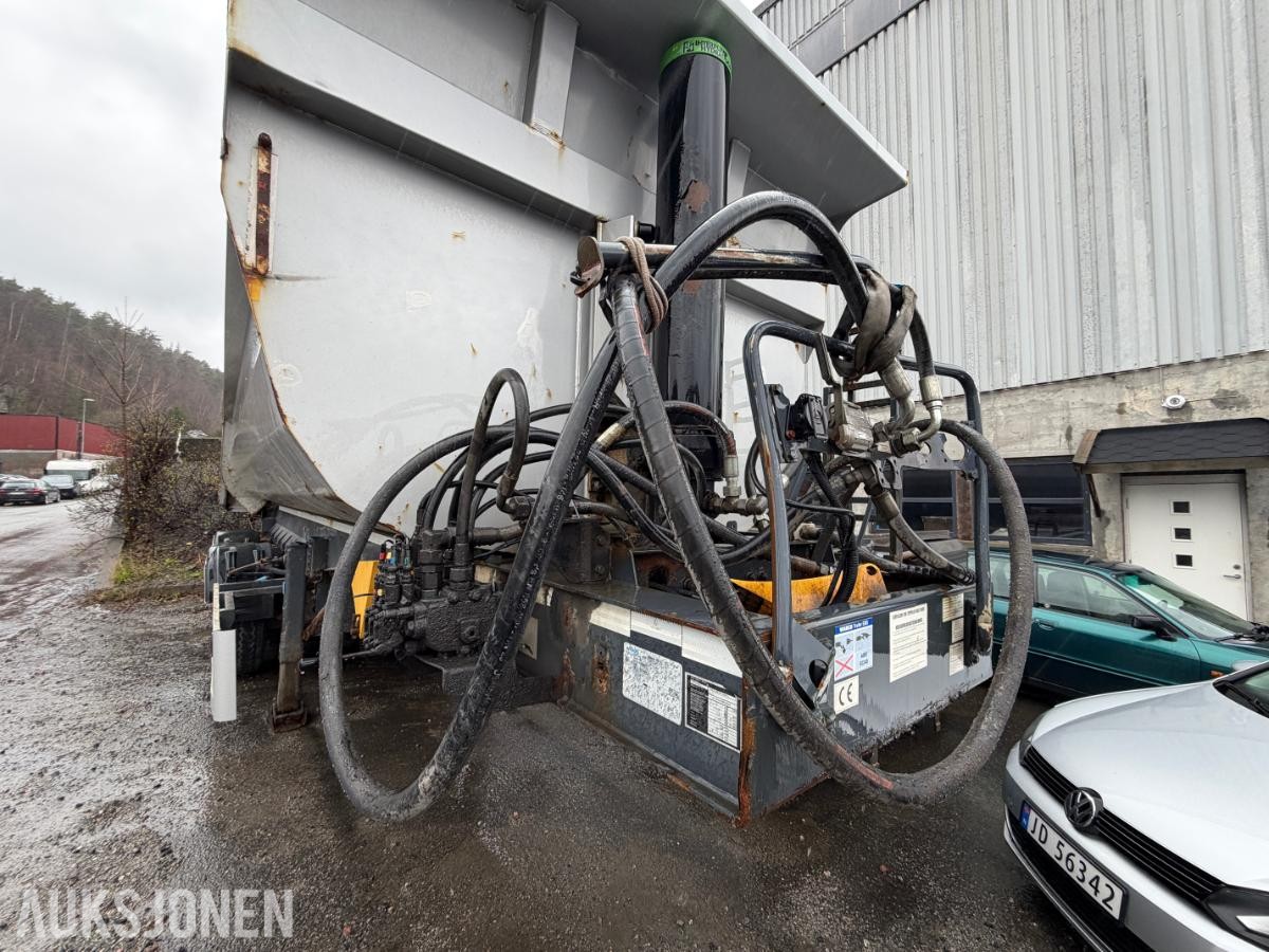 2014 Lagendorf SKS-HS 25/33 tippsemi
