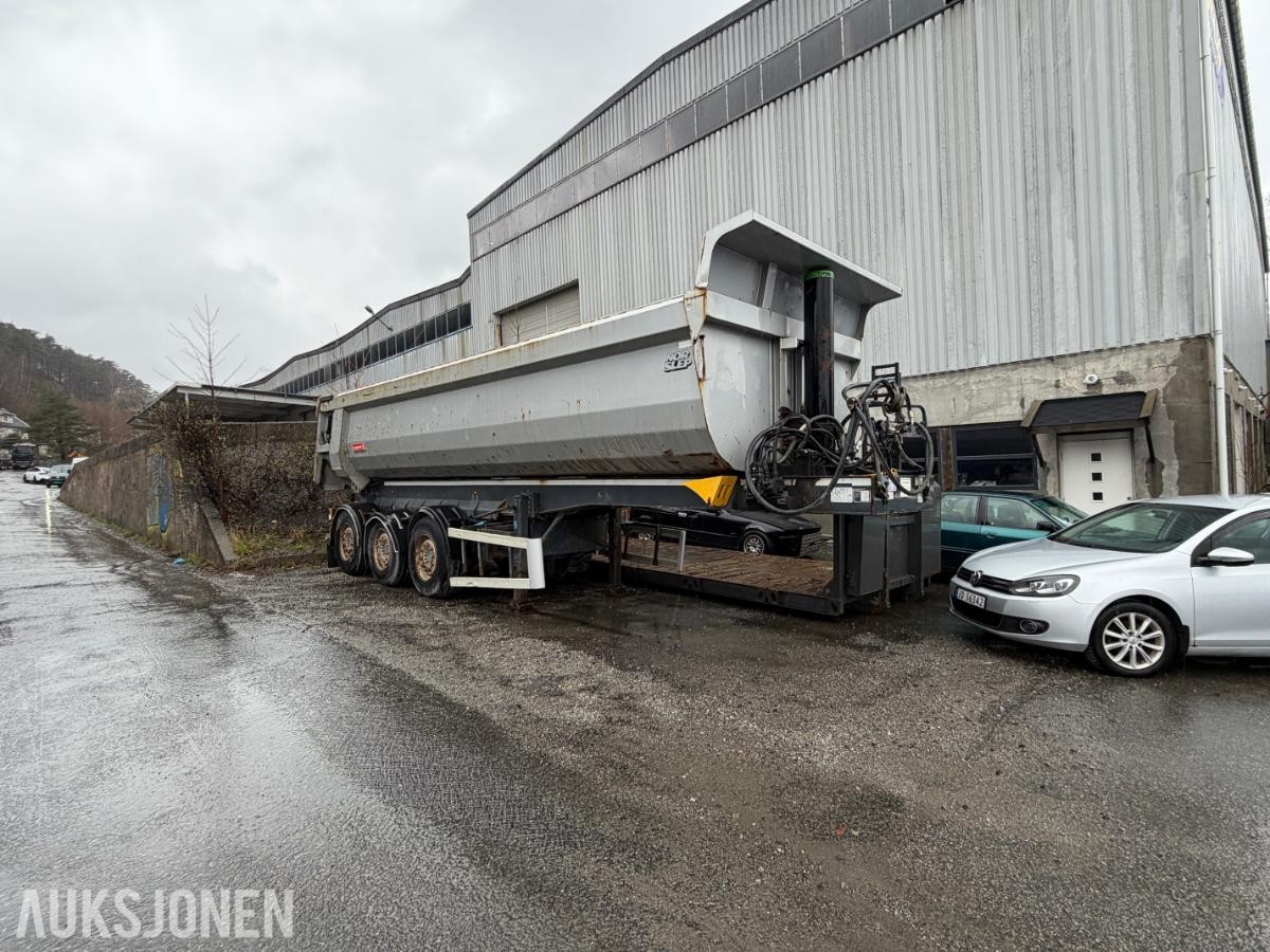 2014 Lagendorf SKS-HS 25/33 tippsemi