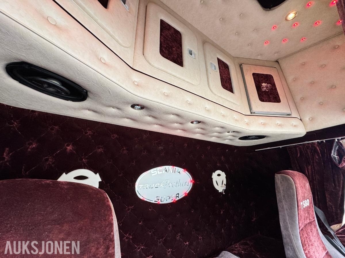 2005 Scania T 580 LA8X4 HHA 4-akslet trekkvogn.