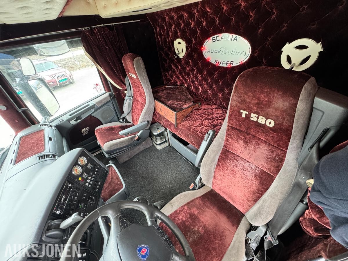 2005 Scania T 580 LA8X4 HHA 4-akslet trekkvogn.
