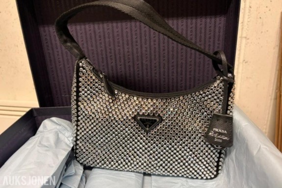 TOLLAUKSJON - Prada-re edition 2000 crystal