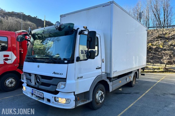 2011 Mercedes-Benz ATEGO 818 – EU 2026 – LAV KM – SERVICEHISTORIKK – LIFT, 166500 km