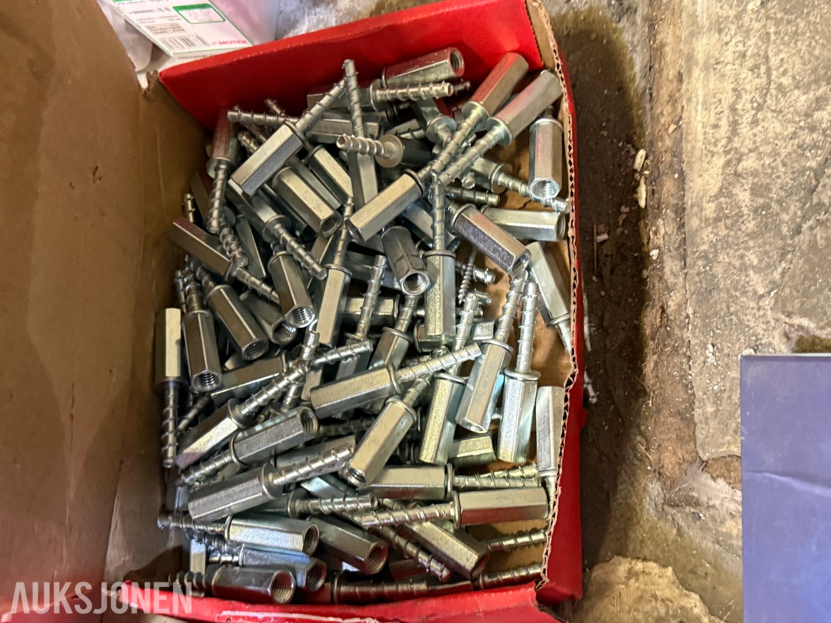 Stort parti festemateriell, skruer og bolter – Fischer, Würth, Hilti