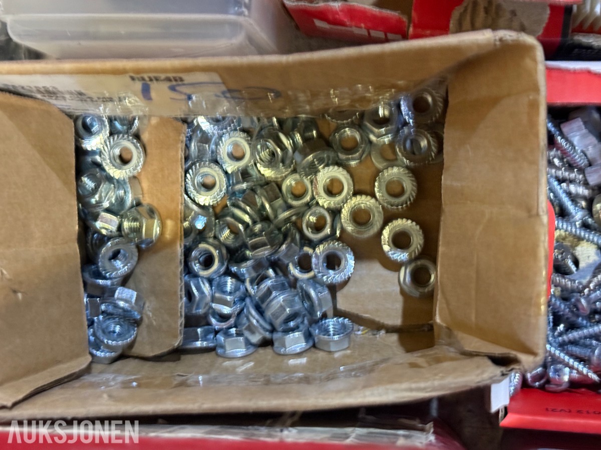 Stort parti festemateriell, skruer og bolter – Fischer, Würth, Hilti