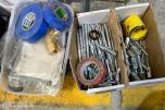 Stort parti festemateriell, skruer og bolter – Fischer, Würth, Hilti
