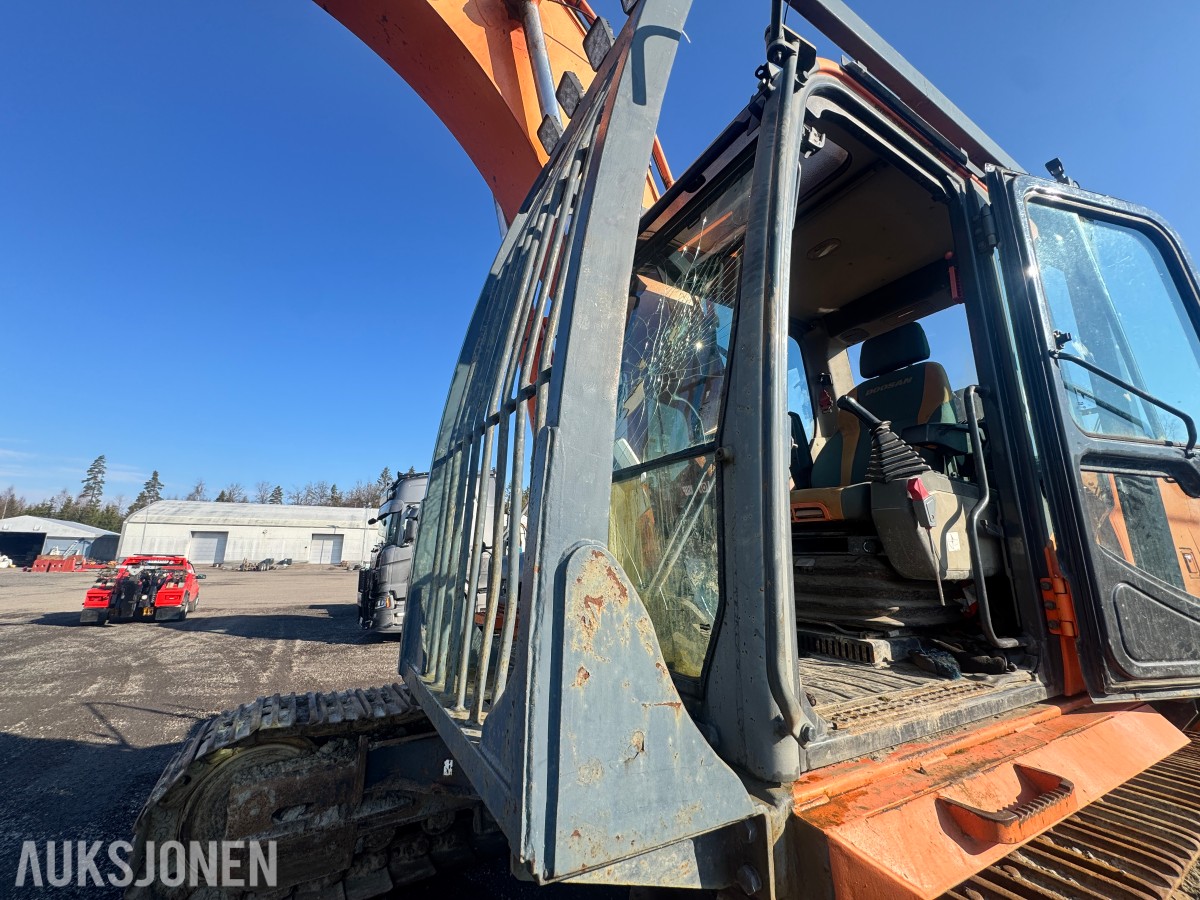 2010 Doosan Gravemaskin DX300LC - 8095 Timer