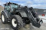 2005 Valtra T160 m/frontlaster og mye arbeidslys