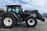 2005 Valtra T160 m/frontlaster og mye arbeidslys