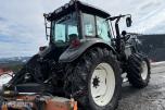 2005 Valtra T160 m/frontlaster og mye arbeidslys