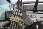 2005 Valtra T160 m/frontlaster og mye arbeidslys