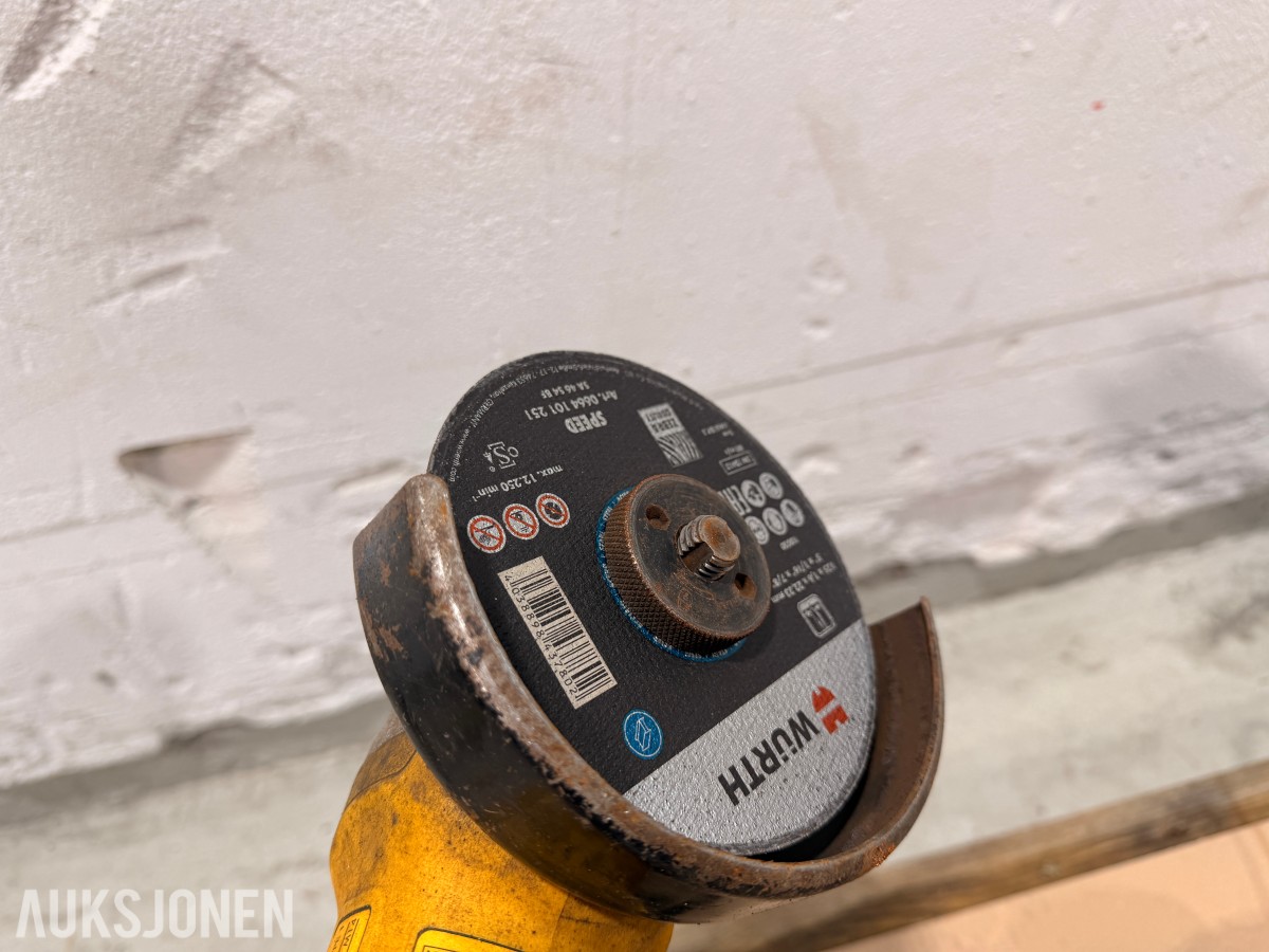 DeWalt verktøypakke 18V XR – borhammer, vinkelsliper, muttertrekker