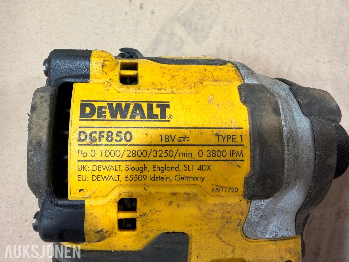 DeWalt verktøypakke 18V XR – borhammer, vinkelsliper, muttertrekker