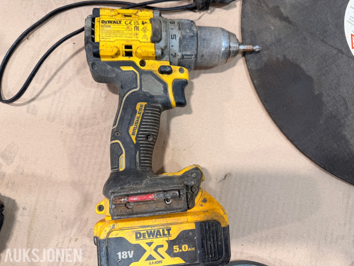 DeWalt verktøypakke 18V XR – borhammer, vinkelsliper, muttertrekker