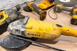 DeWalt verktøypakke 18V XR – borhammer, vinkelsliper, muttertrekker