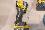 DeWalt verktøypakke 18V XR – borhammer, vinkelsliper, muttertrekker
