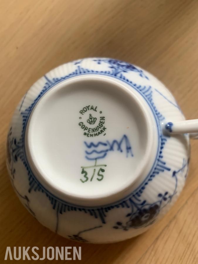 parti med Royal Copenhagen servise eldre modell