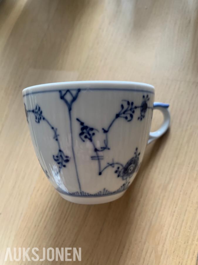 parti med Royal Copenhagen servise eldre modell