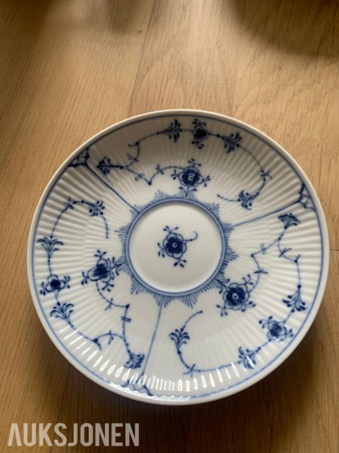 parti med Royal Copenhagen servise eldre modell