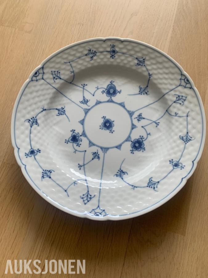parti med Royal Copenhagen servise eldre modell