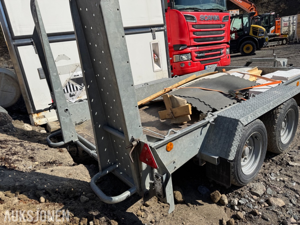 2017 Ifor Williams GH1054BT - 2-akslet maskinhenger med kjørebruer