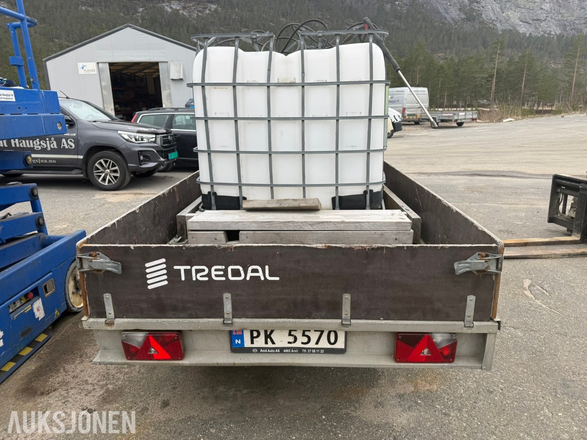 2015 Tredal T-15-BBL tilhenger med Nilfisk høytrykkspyler – Honda GX390 elstart