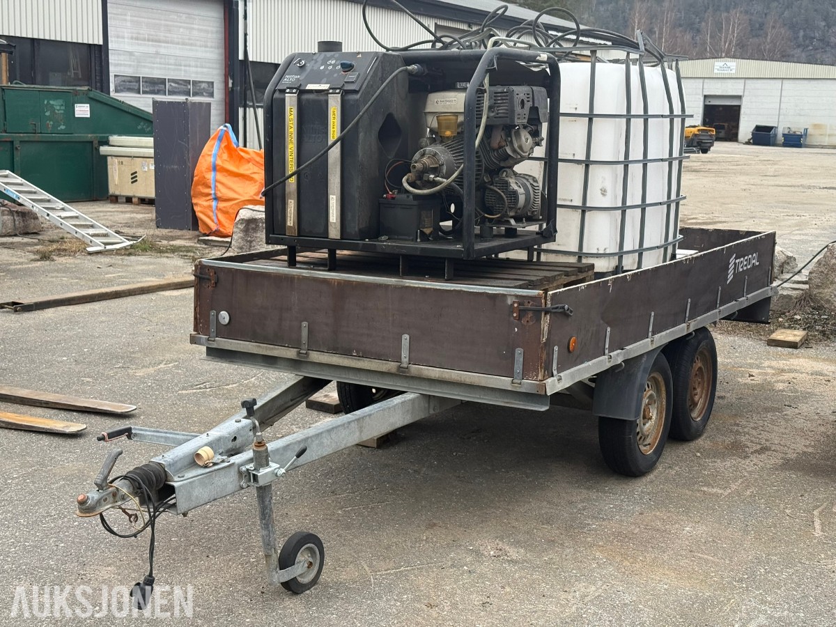 2015 Tredal T-15-BBL tilhenger med Nilfisk høytrykkspyler – Honda GX390 elstart