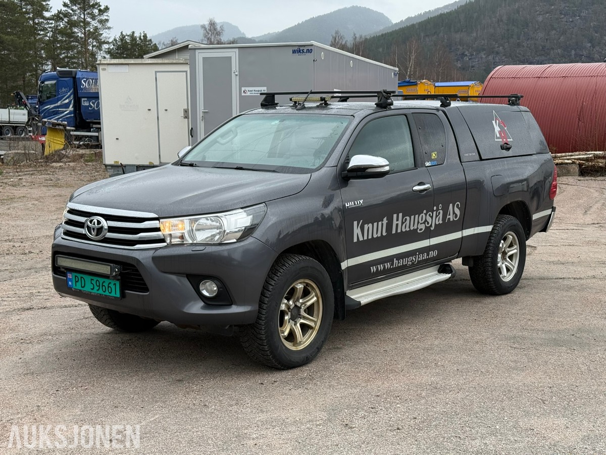 2017 Toyota HiLux 2,4 150hk 4WD Pickup - 198153 km 