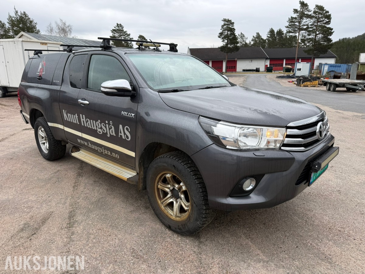 2017 Toyota HiLux 2,4 150hk 4WD Pickup - 198153 km 